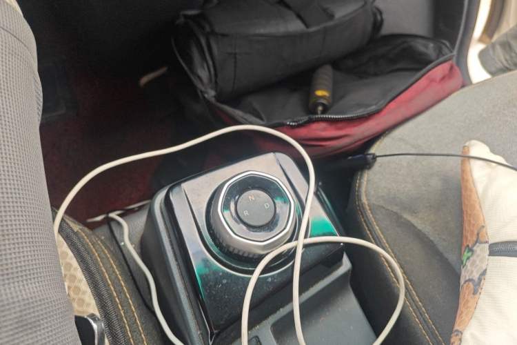 Used Farizon Xingxiang V 2024 Star Enjoy V6E Feature Edition with CATL 41.86 kWh Gear Lever