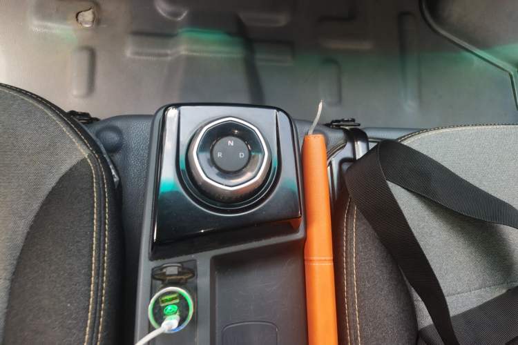Used Farizon Xingxiang V 2024 Star Enjoy V6E Feature Edition Zhixin 46.08 kWh Gear Lever