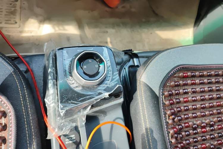 Used Farizon Xingxiang V 2024 Star Enjoy V6E Feature Edition with CATL 41.86 kWh Gear Lever