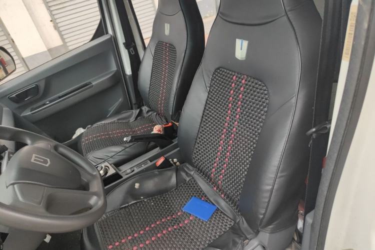 Used Farizon Xingxiang V 2024 Star Enjoy V6E Feature Edition Zhixin 46.08 kWh Interior 1