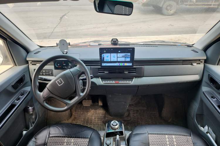 Used Farizon Xingxiang V 2024 Star Enjoy V6E Feature Edition Zhixin 46.08 kWh Interior 2