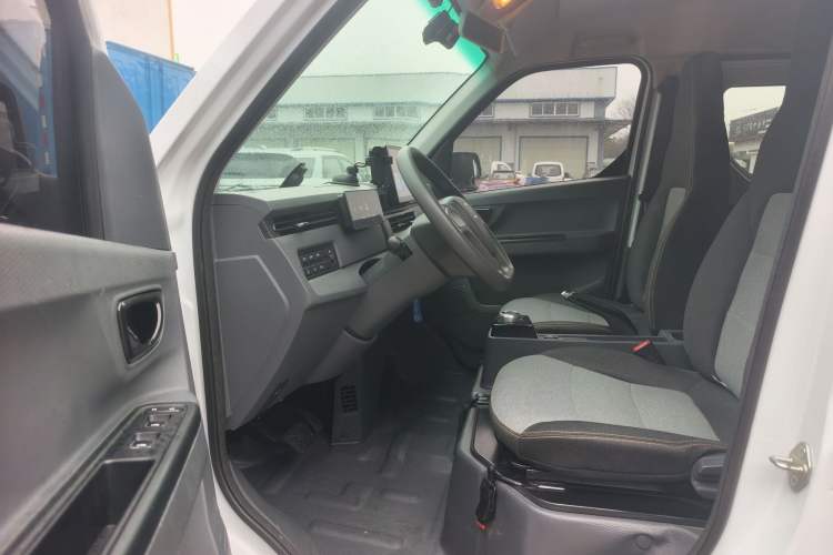 Used Farizon Xingxiang V 2024 Star Enjoy V6E Feature Edition Zhixin 46.08 kWh Interior 2