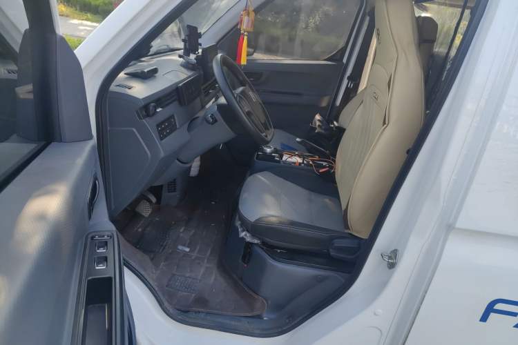 Used Farizon Xingxiang V 2024 Star Enjoy V6E Feature Edition Zhixin 46.08 kWh Interior 3