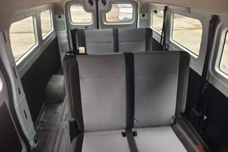 Used Farizon Xingxiang V 2024 Star Enjoy V6E Feature Edition Zhixin 46.08 kWh Interior 3