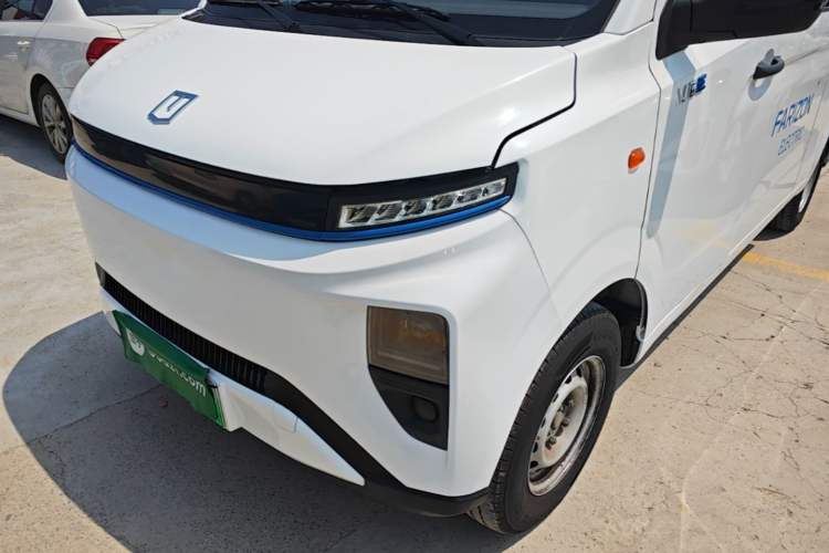 Used Farizon Xingxiang V 2024 Star Enjoy V6E Feature Edition Zhixin 46.08 kWh Left Front Headlight