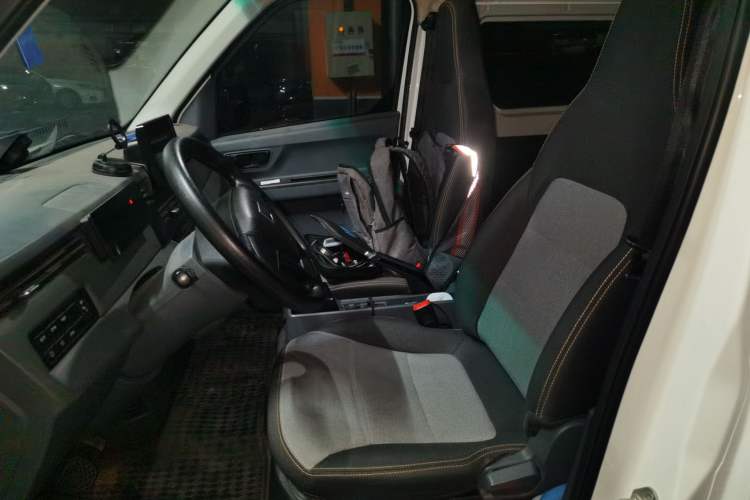 Used Farizon Xingxiang V 2024 Star Enjoy V6E Feature Edition Zhixin 46.08 kWh Left Front Seat