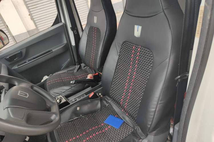 Used Farizon Xingxiang V 2024 Star Enjoy V6E Feature Edition Zhixin 46.08 kWh Left Front Seat