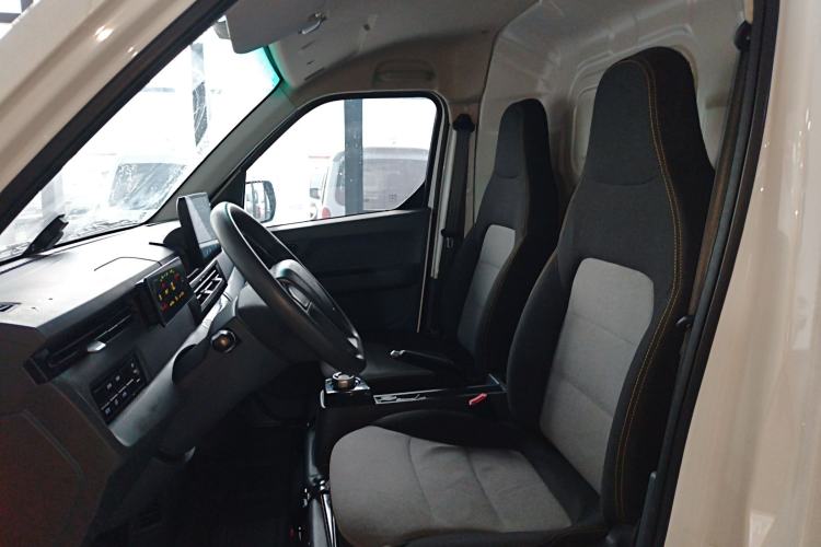Used Farizon Xingxiang V 2024 Star Enjoy V7E 48.38 kWh Left Front Seat