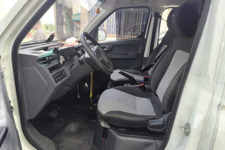 Used Farizon Xingxiang V 2024 Star Enjoy V6E Feature Edition Zhixin 46.08 kWh Left Front Seat