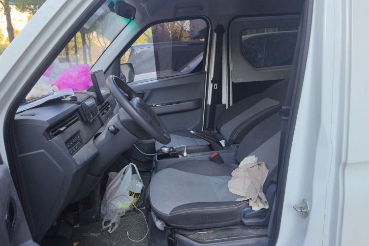 Used Farizon Xingxiang V 2024 Star Enjoy V6E Feature Edition with CATL 41.86 kWh Left Front Seat