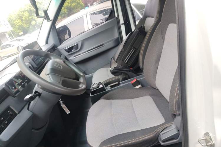 Used Farizon Xingxiang V 2024 Star Enjoy V6E Feature Edition Zhixin 46.08 kWh Left Front Seat
