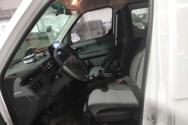 Used Farizon Xingxiang V 2024 Star Enjoy V6E Feature Edition Zhixin 46.08 kWh Left Front Seat