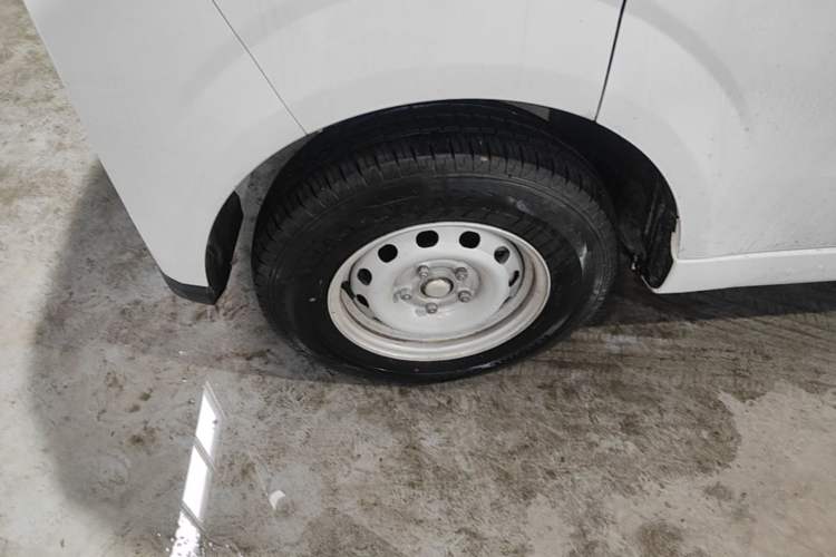 Used Farizon Xingxiang V 2024 Star Enjoy V6E Feature Edition Zhixin 46.08 kWh Left Front Wheel Hub