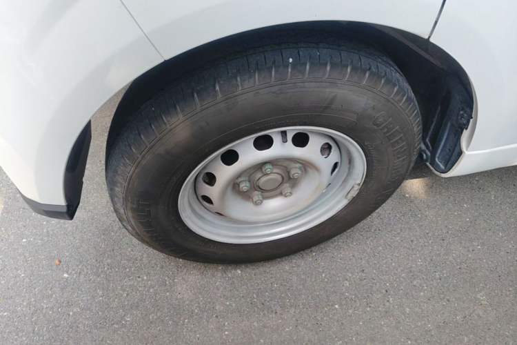 Used Farizon Xingxiang V 2024 Star Enjoy V6E Feature Edition Zhixin 46.08 kWh Left Front Wheel Hub