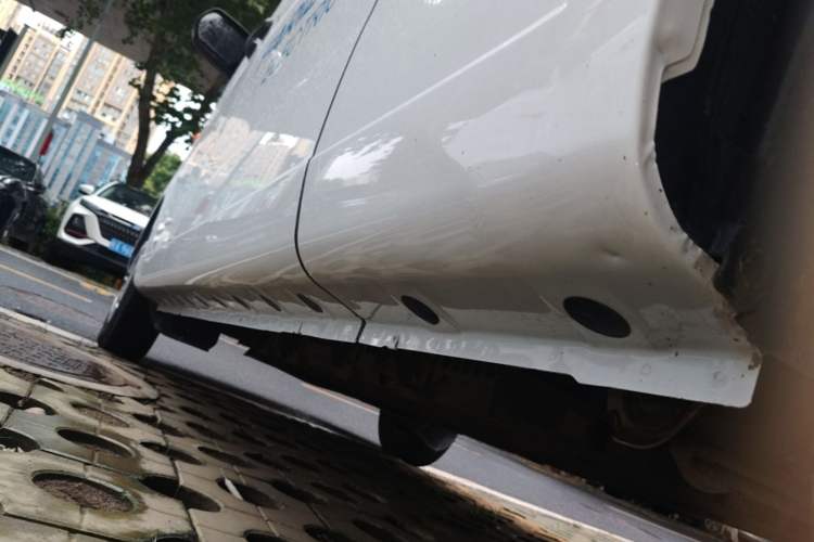 Used Farizon Xingxiang V 2024 Star Enjoy V6E Feature Edition Zhixin 46.08 kWh Left Side Sill