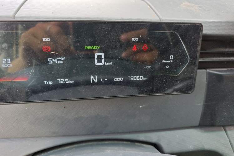 Used Farizon Xingxiang V 2024 Star Enjoy V6E Feature Edition with CATL 41.86 kWh Odometer Close Up