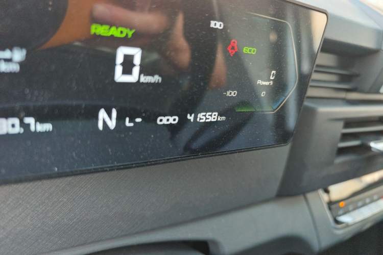 Used Farizon Xingxiang V 2024 Star Enjoy V6E Feature Edition Zhixin 46.08 kWh Odometer Close Up