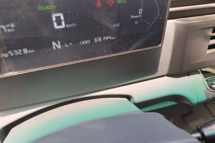 Used Farizon Xingxiang V 2024 Star Enjoy V6E Feature Edition Zhixin 46.08 kWh Odometer Close Up