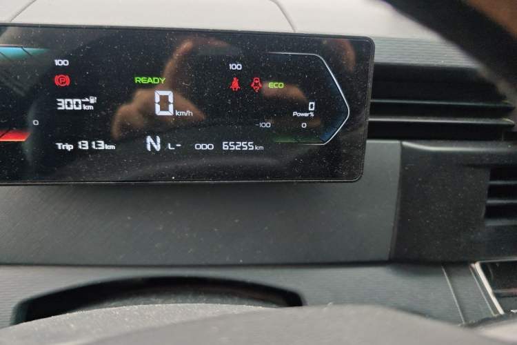 Used Farizon Xingxiang V 2024 Star Enjoy V6E Feature Edition with CATL 41.86 kWh Odometer Close Up