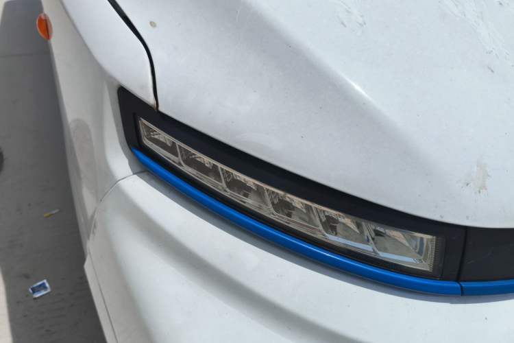 Used Farizon Xingxiang V 2024 Star Enjoy V6E Feature Edition Zhixin 46.08 kWh Right Front Headlight