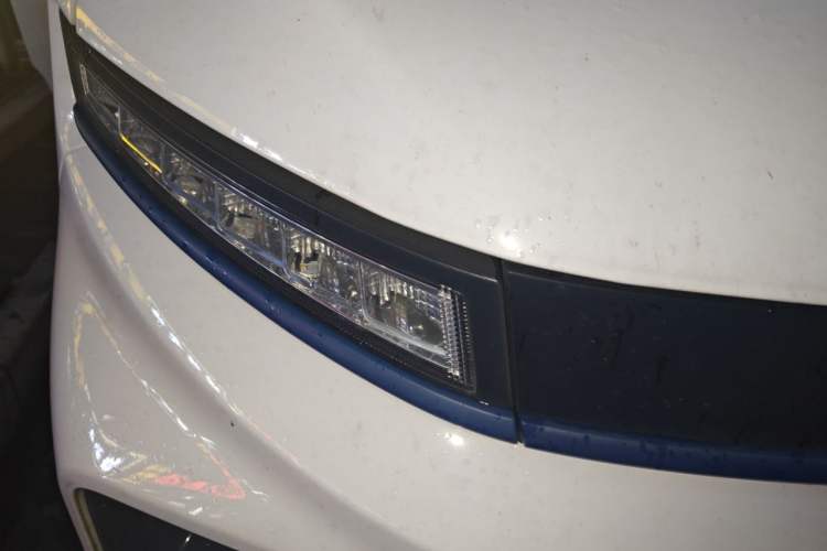 Used Farizon Xingxiang V 2024 Star Enjoy V6E Feature Edition Zhixin 46.08 kWh Right Front Headlight