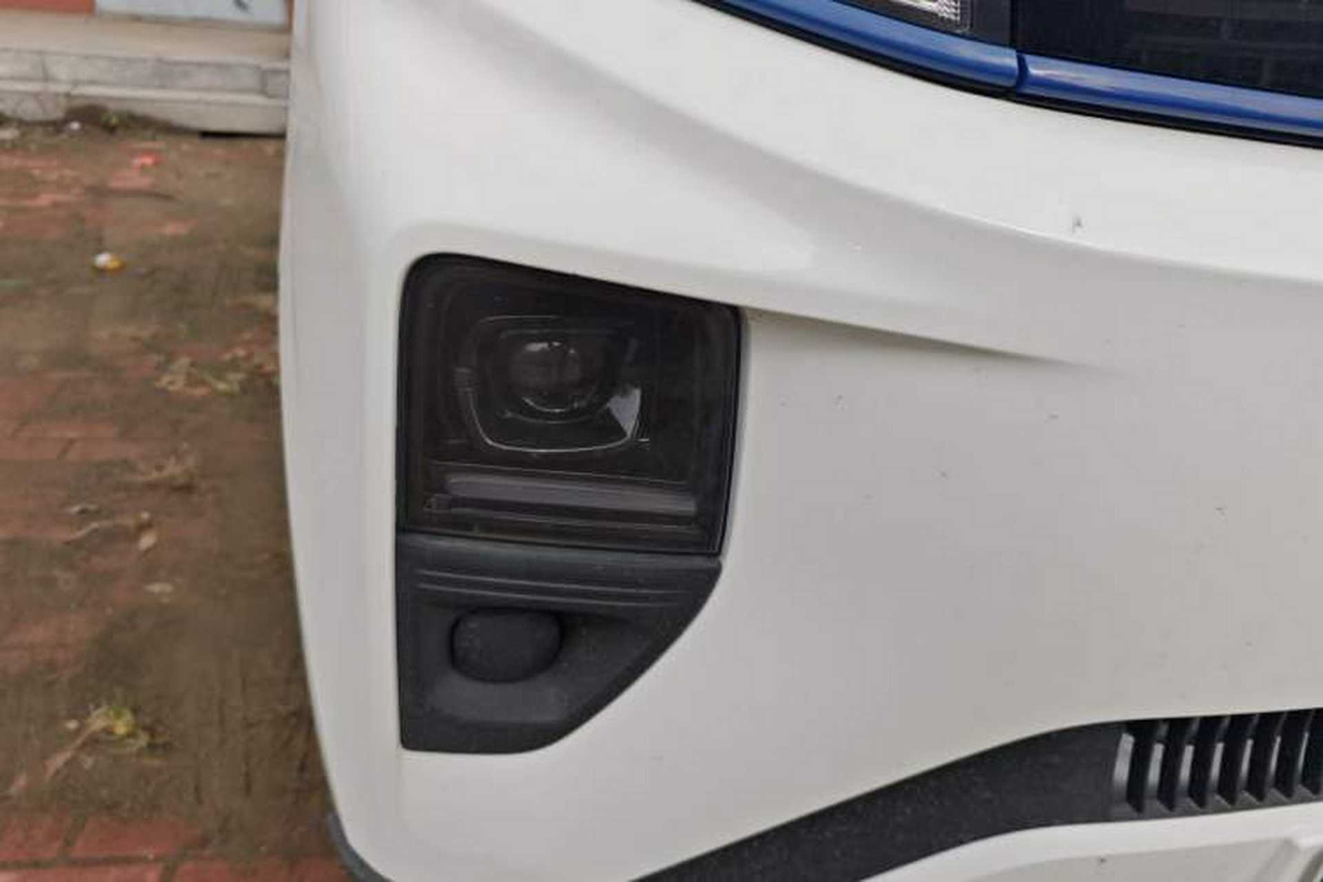 Used Farizon Xingxiang V 2024 Star Enjoy V6E Feature Edition Zhixin 46.08 kWh Right Front Headlight
