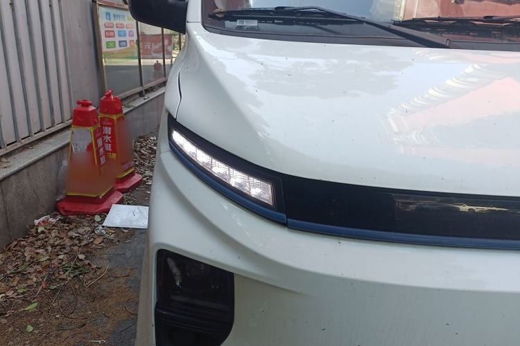 Used Farizon Xingxiang V 2024 Star Enjoy V6E Feature Edition Zhixin 46.08 kWh Right Front Headlight