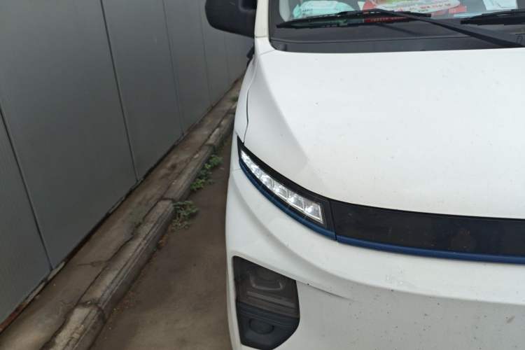 Used Farizon Xingxiang V 2024 Star Enjoy V6E Feature Edition Zhixin 46.08 kWh Right Front Headlight