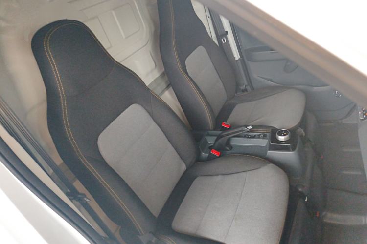 Used Farizon Xingxiang V 2024 Star Enjoy V7E 48.38 kWh Right Front Seat