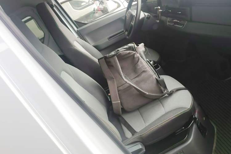 Used Farizon Xingxiang V 2024 Star Enjoy V6E Feature Edition Zhixin 46.08 kWh Right Front Seat