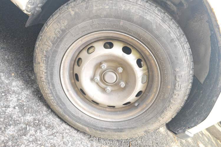 Used Farizon Xingxiang V 2024 Star Enjoy V6E Feature Edition Xuanwu 41.055 kWh Right Front Wheel Hub