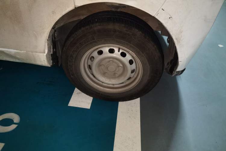 Used Farizon Xingxiang V 2024 Star Enjoy V6E Feature Edition Zhixin 46.08 kWh Right Front Wheel Hub