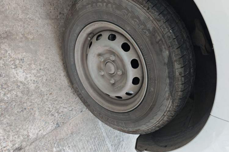 Used Farizon Xingxiang V 2024 Star Enjoy V6E Feature Edition Zhixin 46.08 kWh Right Front Wheel Hub
