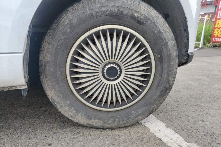 Used Farizon Xingxiang V 2024 Star Enjoy V6E Feature Edition Zhixin 46.08 kWh Right Front Wheel Hub