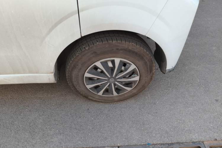 Used Farizon Xingxiang V 2024 Star Enjoy V6E Feature Edition Zhixin 46.08 kWh Right Front Wheel Hub