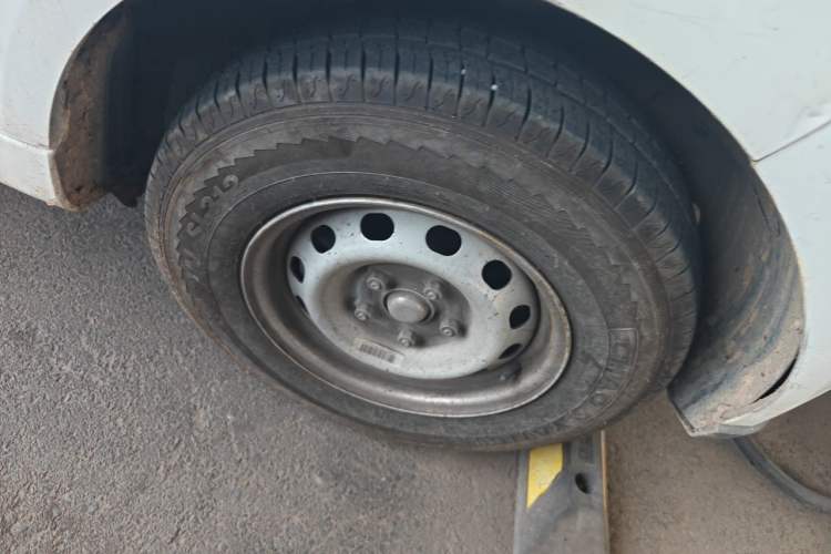 Used Farizon Xingxiang V 2024 Star Enjoy V6E Feature Edition Zhixin 46.08 kWh Right Front Wheel Hub