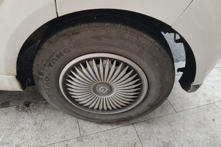 Used Farizon Xingxiang V 2024 Star Enjoy V6E Feature Edition Zhixin 46.08 kWh Right Front Wheel Hub