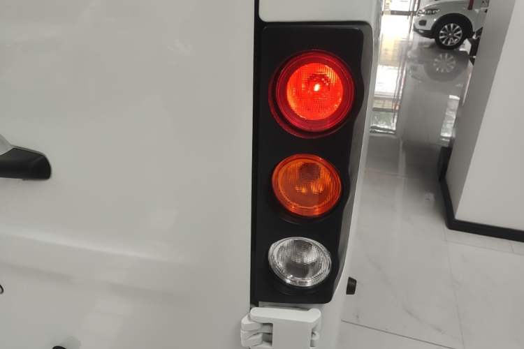 Used Farizon Xingxiang V 2024 Star Enjoy V6E Feature Edition Zhixin 46.08 kWh Right Rear Taillight