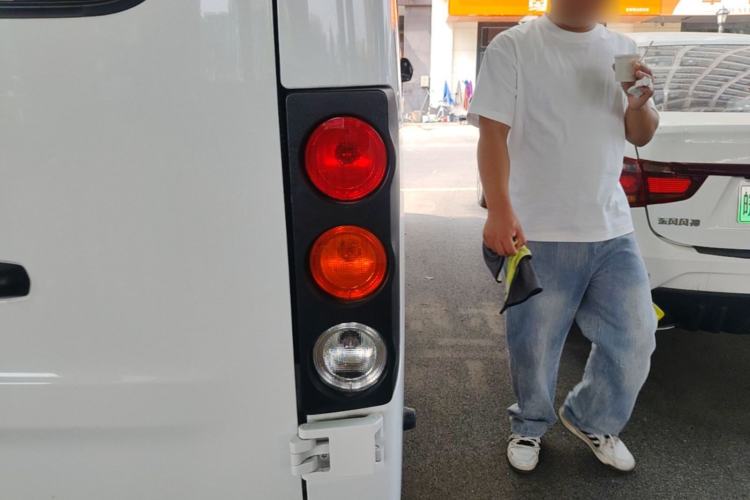 Used Farizon Xingxiang V 2024 Star Enjoy V6E Feature Edition Zhixin 46.08 kWh Right Rear Taillight