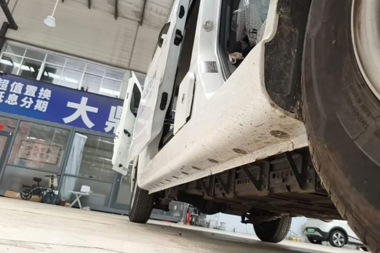 Used Farizon Xingxiang V 2024 Star Enjoy V6E Feature Edition Zhixin 46.08 kWh Right Side Sill