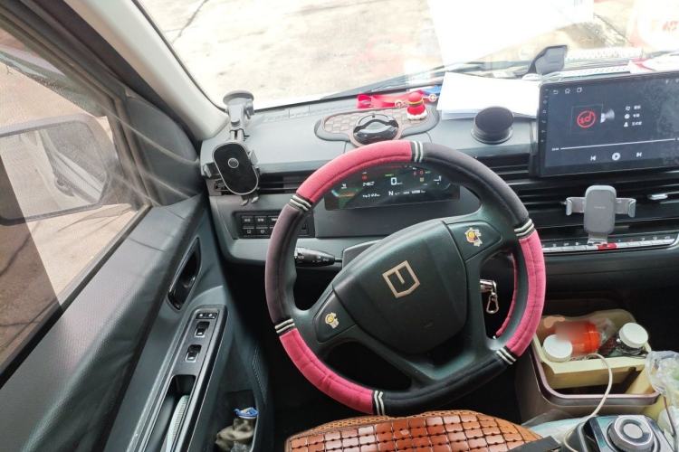 Used Farizon Xingxiang V 2024 Star Enjoy V6E Feature Edition Zhixin 46.08 kWh Steering Wheel