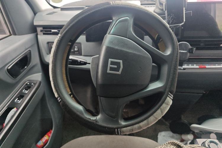 Used Farizon Xingxiang V 2024 Star Enjoy V6E Feature Edition with CATL 41.86 kWh Steering Wheel