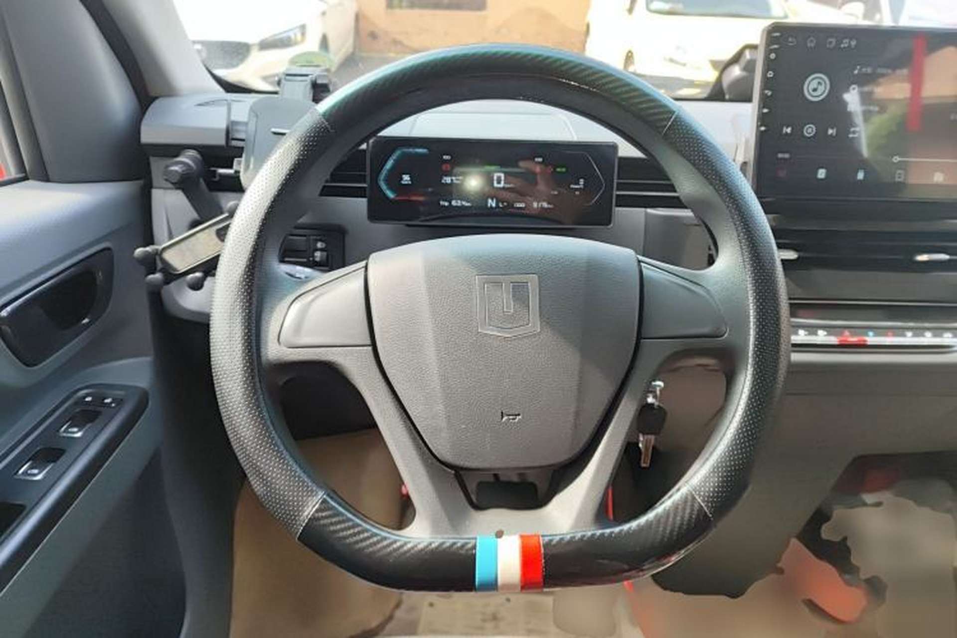 Used Farizon Xingxiang V 2024 Star Enjoy V6E Feature Edition with CATL 41.86 kWh Steering Wheel