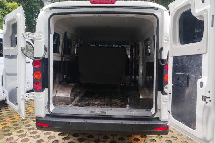 Used Farizon Xingxiang V 2024 Star Enjoy V6E Feature Edition Zhixin 46.08 kWh Trunk