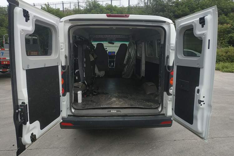 Used Farizon Xingxiang V 2024 Star Enjoy V6E Feature Edition Zhixin 46.08 kWh Trunk