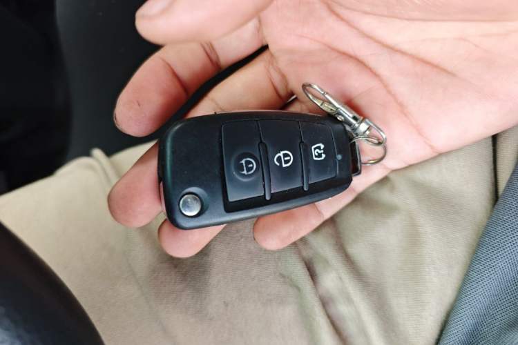 Used Farizon Xingxiang V 2024 Star Enjoy V6E Feature Edition with CATL 41.86 kWh Vehicle Key