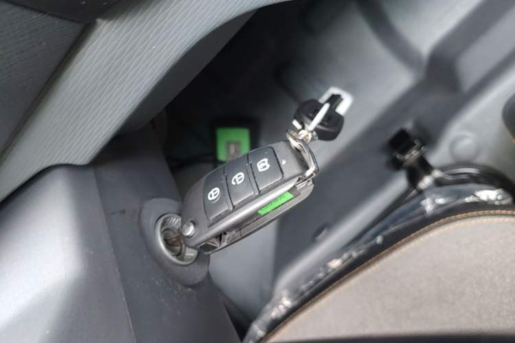 Used Farizon Xingxiang V 2024 Star Enjoy V6E Feature Edition Zhixin 46.08 kWh Vehicle Key