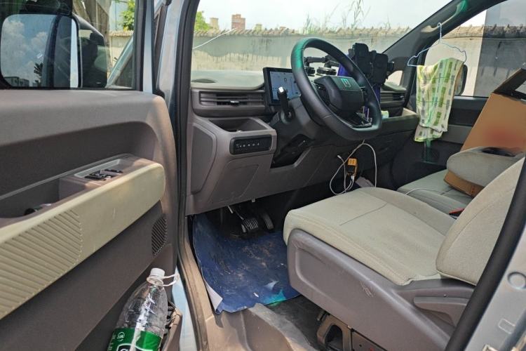 Used Farizon Xingxiang V 2025 V8E Functional Edition—Smart Edition, 340km Driver Seat