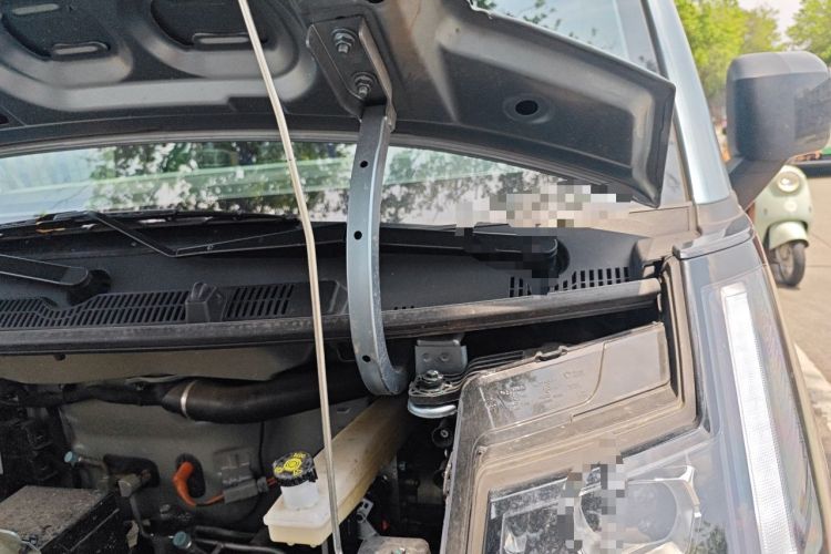 Used Farizon Xingxiang V 2025 V8E Functional Edition—Smart Edition, 340km Engine Bay Left