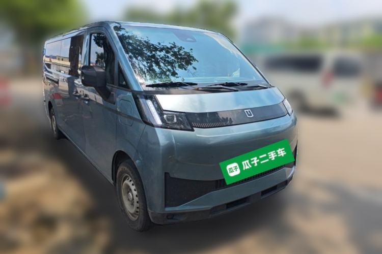 Used Farizon Xingxiang V 2025 V8E Functional Edition—Smart Edition, 340km Front Right 45 Deg
